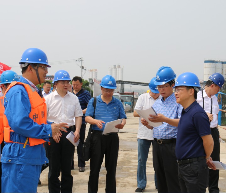 3.jpg 3203f6edc06b381e35a9cbf39b591d9b.jpg